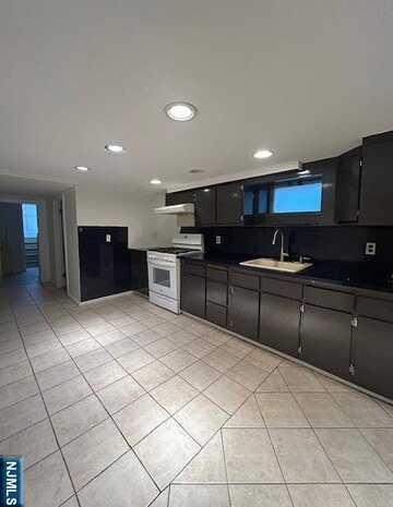 378 Park Avenue Gr Fl/Base, Fairview, NJ 07022