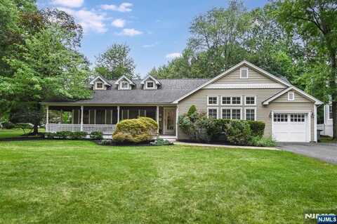 7 Chadwick Place, Glen Rock, NJ 07452