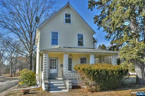 36 Zazzetti Street, Waldwick, NJ 07463