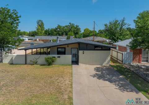 407 E Linda Vista Boulevard, Roswell, NM 88201