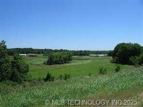W 590 Road, Chouteau, OK 74337