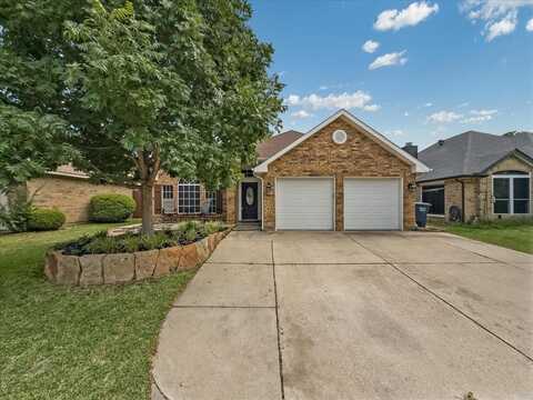 2745 Salado Trail, Fort Worth, TX 76118
