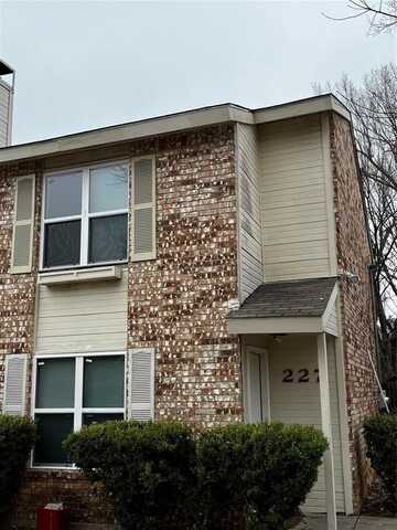 227 Country Bend Drive, Duncanville, TX 75137