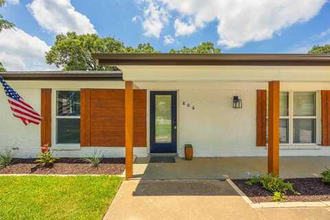 806 Chestnut Drive, Arlington, TX 76012
