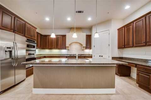 555 Via Amalfi, Irving, TX 75039