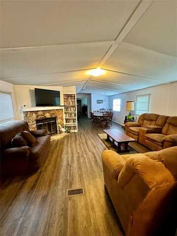 112 Oak Acres Drive E, Malakoff, TX 75148