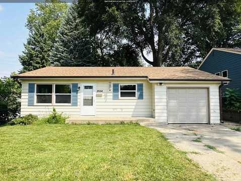 2524 S Steele St, Sioux City, IA 51106