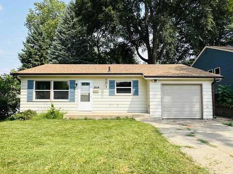 2524 S Steele St, Sioux City, IA 51106