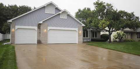 4850 Bradford Lane, Sioux City, IA 51106