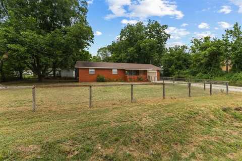 215 N Divsion Street, Konawa, OK 74849