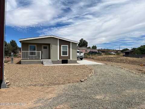 25317 N Lakeside Drive, Paulden, AZ 86334