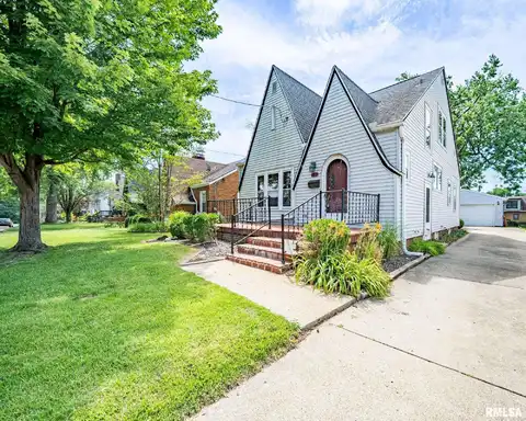 418 W LAWNDALE Avenue, Peoria, IL 61604
