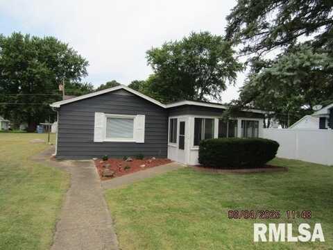 405 S Gillett Street, Elkhart, IL 62634