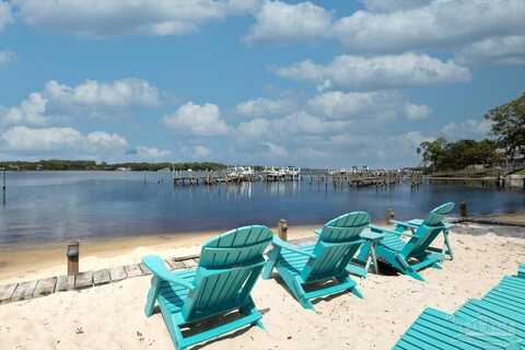 7285 Majestic Blvd, Navarre, FL 32566