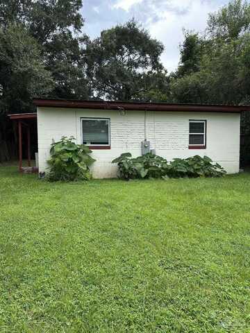 425 Well Line Rd, Cantonment, FL 32533