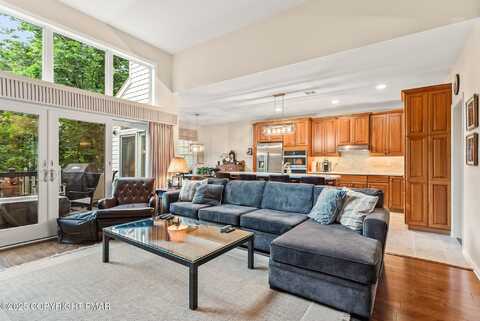 4757 Pinehurst Circle, Center Valley, PA 18034