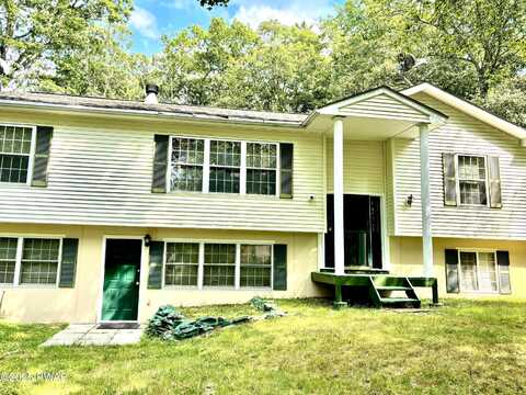 104 Hedge Drive, Dingmans Ferry, PA 18328
