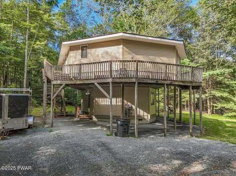 173 Covered Bridge Drive, Hawley, PA 18428