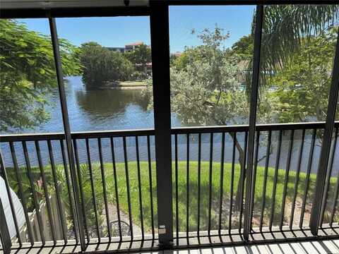 2334 S Cypress Bend Dr, Pompano Beach, FL 33069