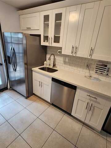 3212 NE 7th St, Pompano Beach, FL 33062