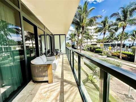 2101 S Surf Rd, Hollywood, FL 33019