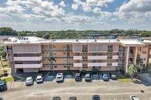 3001 NW 46th Ave, Lauderdale Lakes, FL 33313