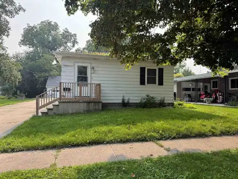 322 ADAMS Avenue, OMRO, WI 54963