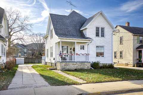 241 W 9TH Avenue, OSHKOSH, WI 54902