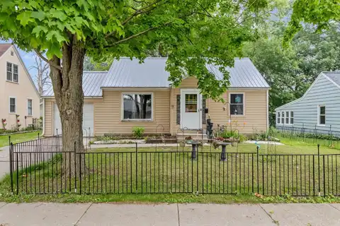 1207 SUYDAM Street, GREEN BAY, WI 54301