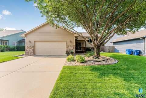 4435 E 37th St, Sioux Falls, SD 57103