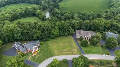 1191 Rivergreen Lane, Bowling Green, KY 42103