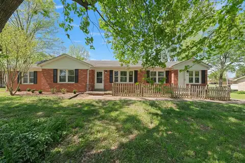 225 Maplemere Drive, Bowling Green, KY 42103