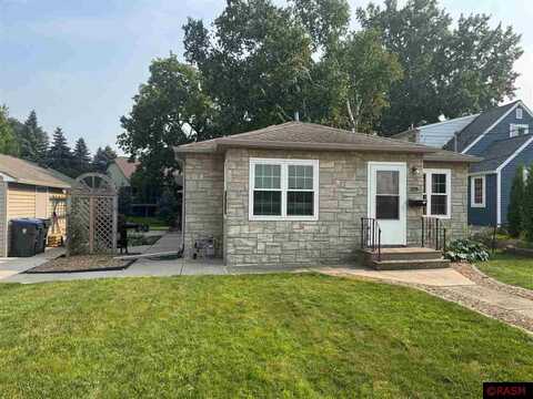 1219 E Main Street, Mankato, MN 56001