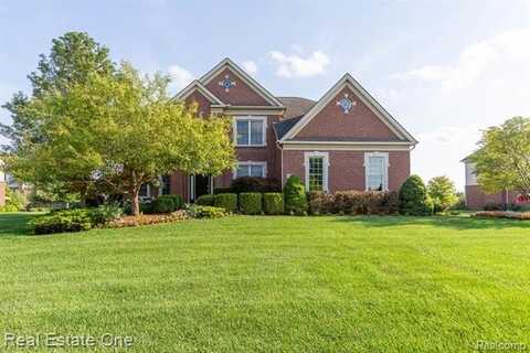3755 S Century Oak Circle, Oakland, MI 48363