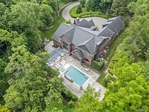 32890 Whatley Road, Franklin, MI 48025