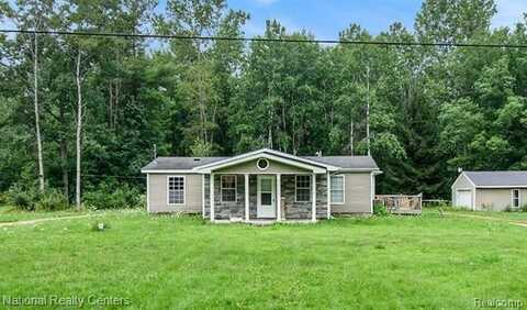 3906 Henderson Lake Road, Mills, MI 48756