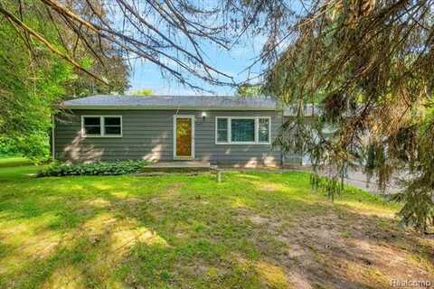 16075 Crest Drive, Linden, MI 48451