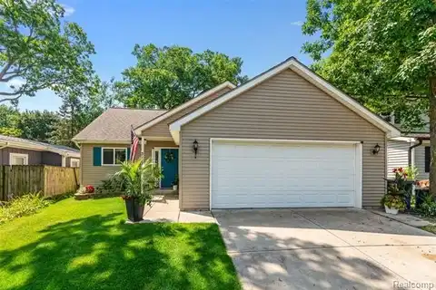 3633 Richmond Street, Waterford, MI 48328