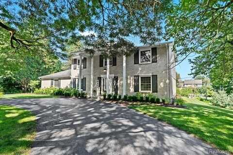 19250 Meadowbrook Road, Northville, MI 48167