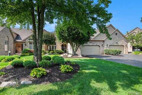 2221 Juniper Court, Shelby, MI 48316