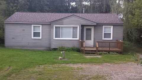 5124 HATCHERY Road, Waterford, MI 48329