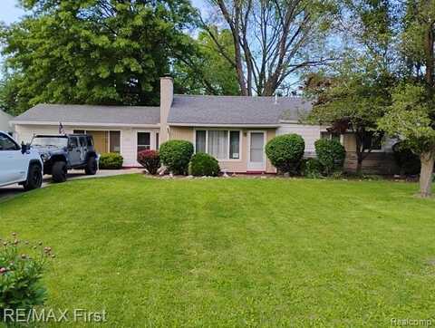 21505 Drexel Street, Clinton Township, MI 48036