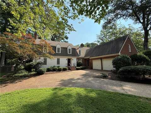 900 SAINT ANDREWS Place, Virginia Beach, VA 23452