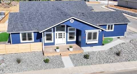 1341 NAUTICAL HEIGHTS DR, Brookings, OR 97415