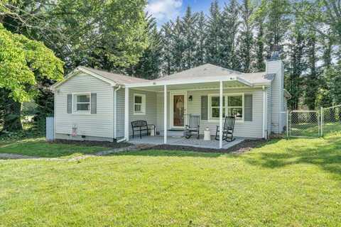 105 Barnett RD, Salem, VA 24153