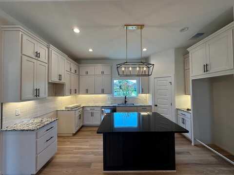 3604 Grandview Dr, San Angelo, TX 76904