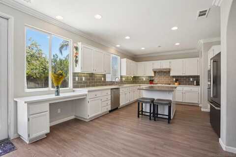 27655 Gladstone Dr, Moreno Valley, CA 92555