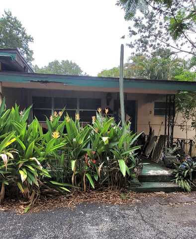 812 Garden Court, Plantation, FL 33317