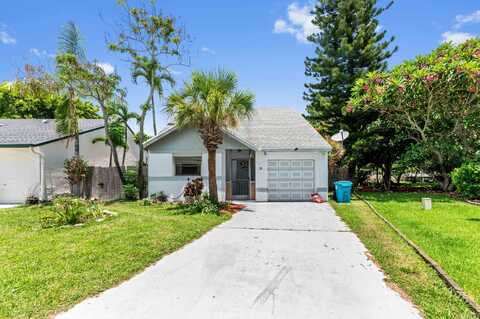 21 Peachtree Place, Boynton Beach, FL 33436
