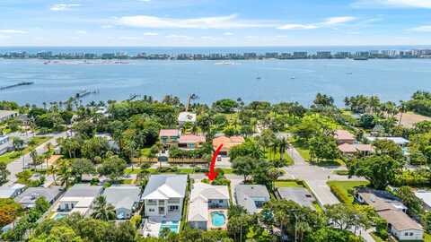 1023 S Palmway, Lake Worth, FL 33460